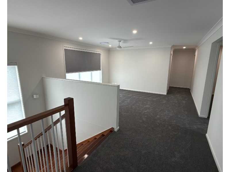 20 Naranja Crescent, Benowa QLD 4217