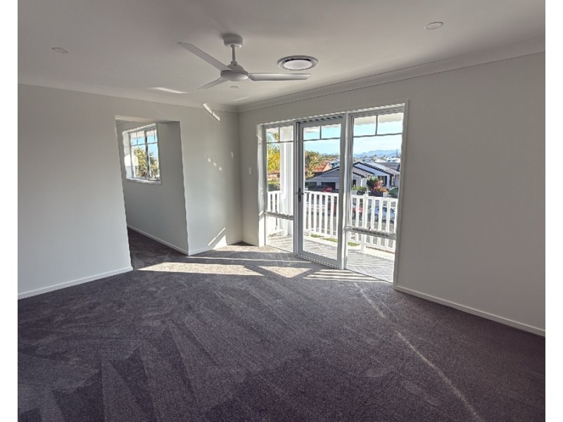 20 Naranja Crescent, Benowa QLD 4217