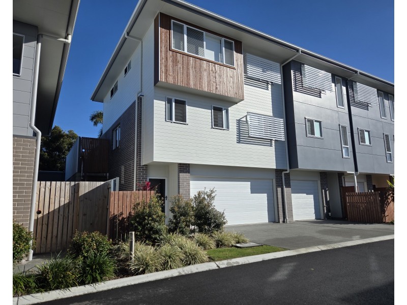21/8 Taylor Place, Mackenzie QLD 4156