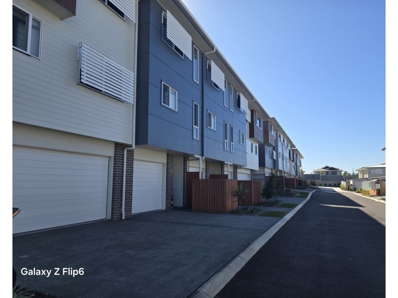 21/8 Taylor Place, Mackenzie QLD 4156
