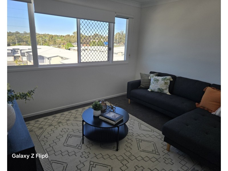 21/8 Taylor Place, Mackenzie QLD 4156