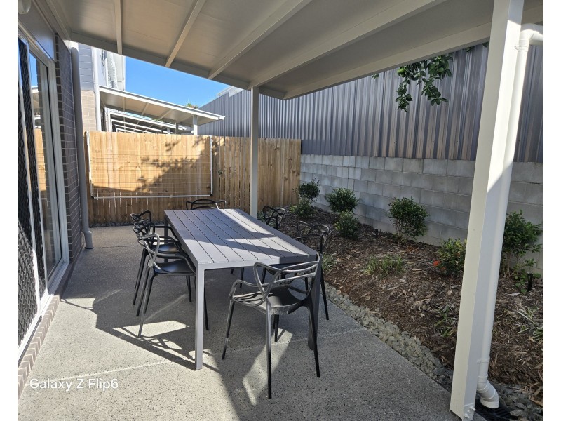 21/8 Taylor Place, Mackenzie QLD 4156