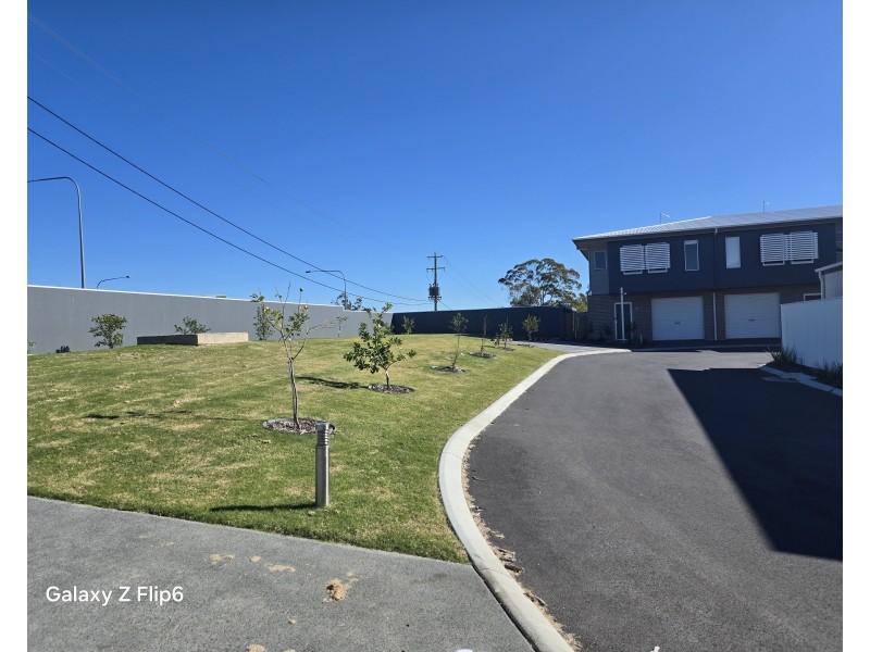 21/8 Taylor Place, Mackenzie QLD 4156