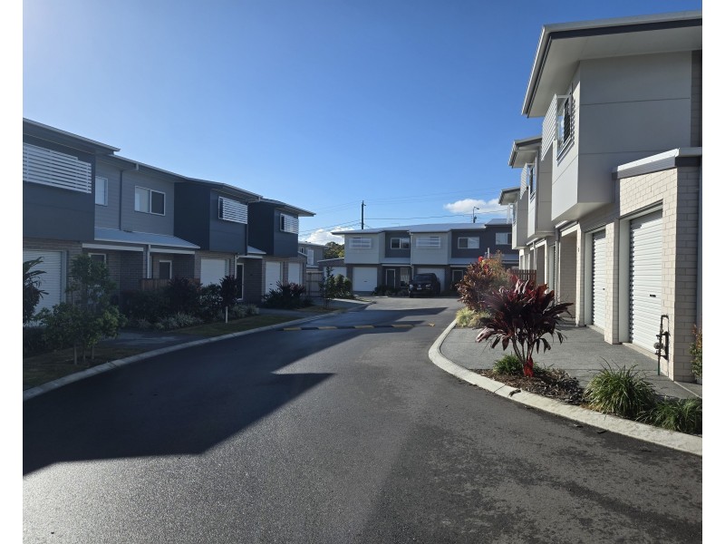 21/8 Taylor Place, Mackenzie QLD 4156