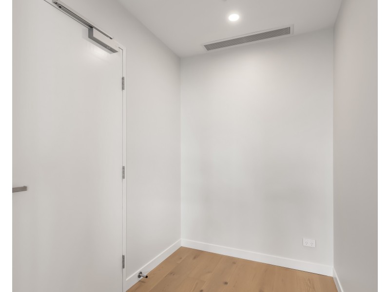 2201/36-44 Stanhill Drive, Surfers Paradise QLD 4217