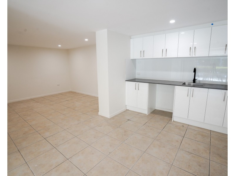 28 Ashburton st, Chapel Hill QLD 4069