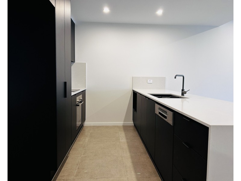 204/18 Selborne, Mount Gravatt East QLD 4122