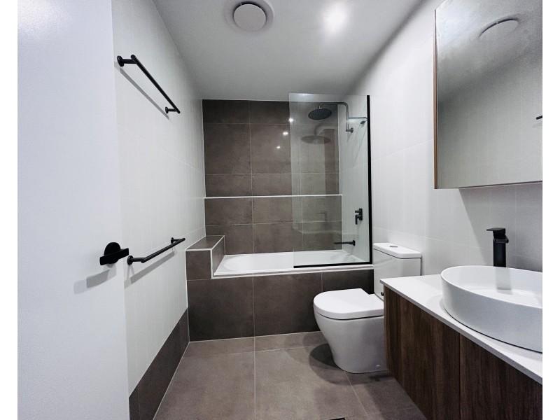 204/18 Selborne, Mount Gravatt East QLD 4122