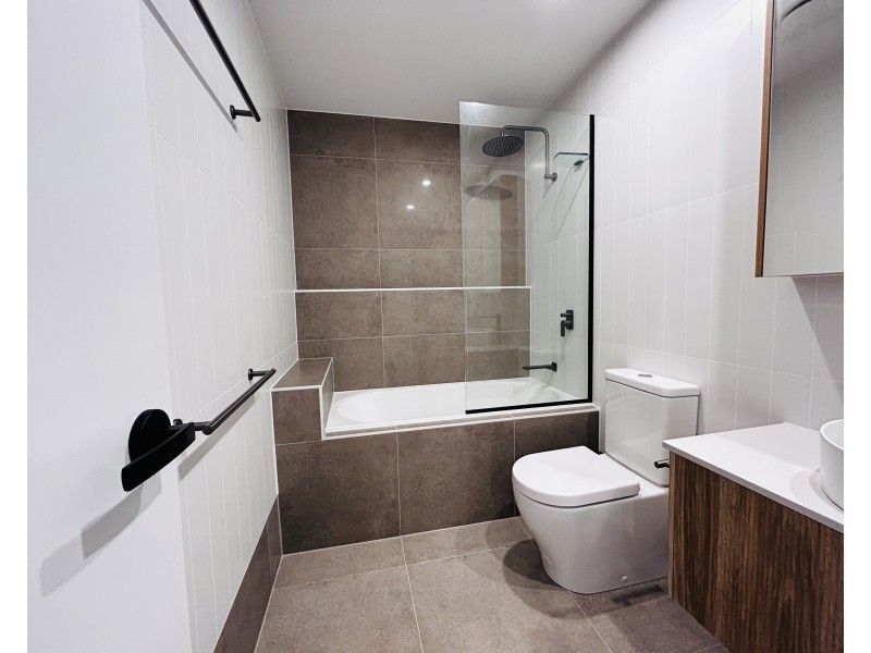 204/18 Selborne, Mount Gravatt East QLD 4122