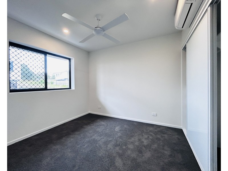 204/18 Selborne, Mount Gravatt East QLD 4122