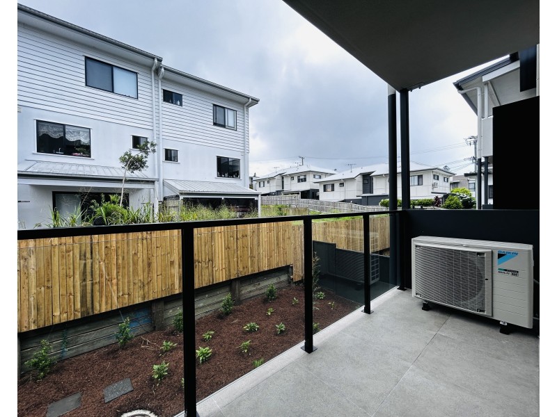 204/18 Selborne, Mount Gravatt East QLD 4122