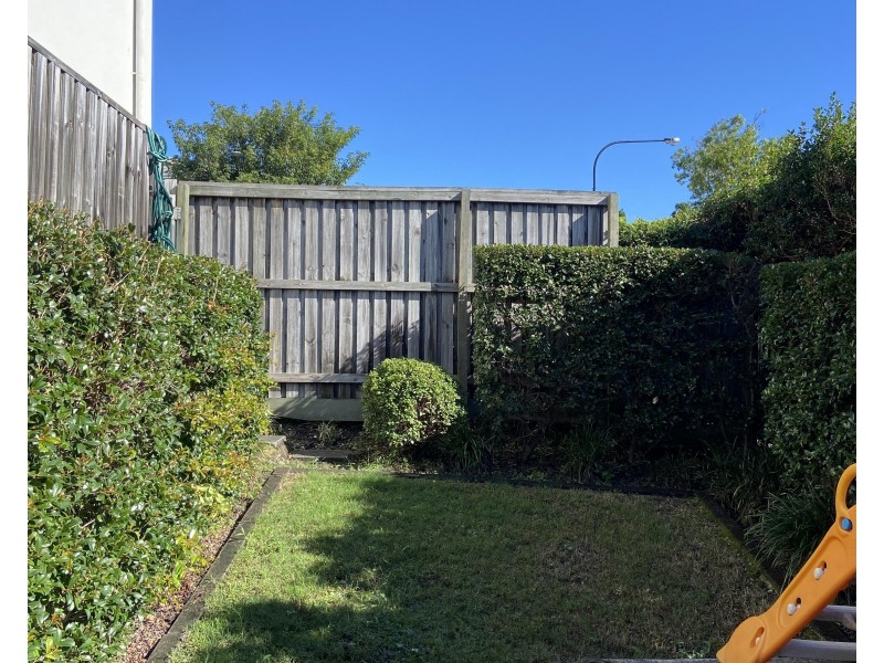 6/188 Gainsborough Drive, Pimpama QLD 4209