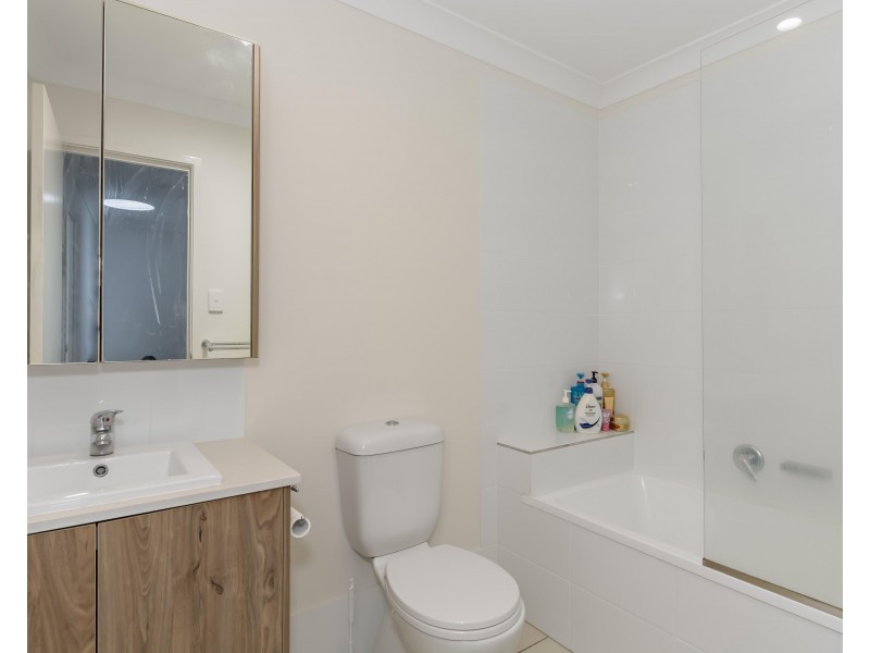 6/188 Gainsborough Drive, Pimpama QLD 4209