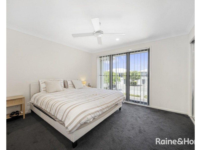 6/188 Gainsborough Drive, Pimpama QLD 4209