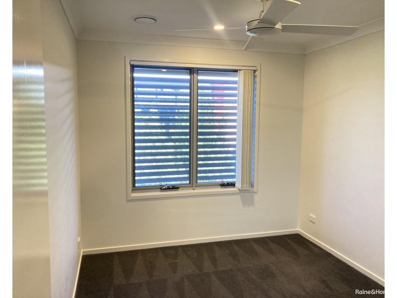 6/188 Gainsborough Drive, Pimpama QLD 4209
