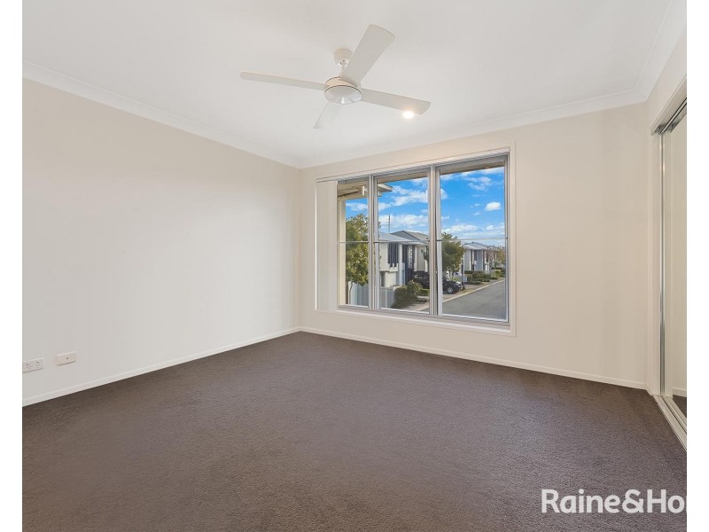 10/188 Gainsborough Drive, Pimpama QLD 4209