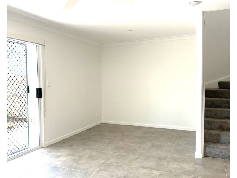 9/5 Royal Street, Kallangur QLD 4503
