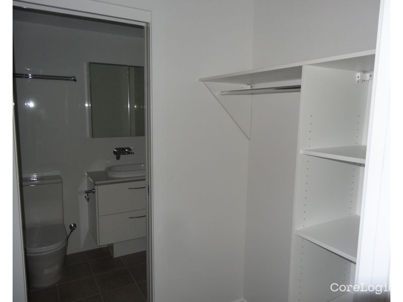 4/11 University Road, Mitchelton QLD 4053