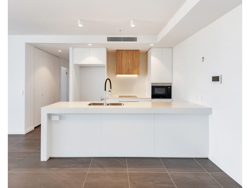 808/28 Dalpura Street, Surfers Paradise QLD 4217