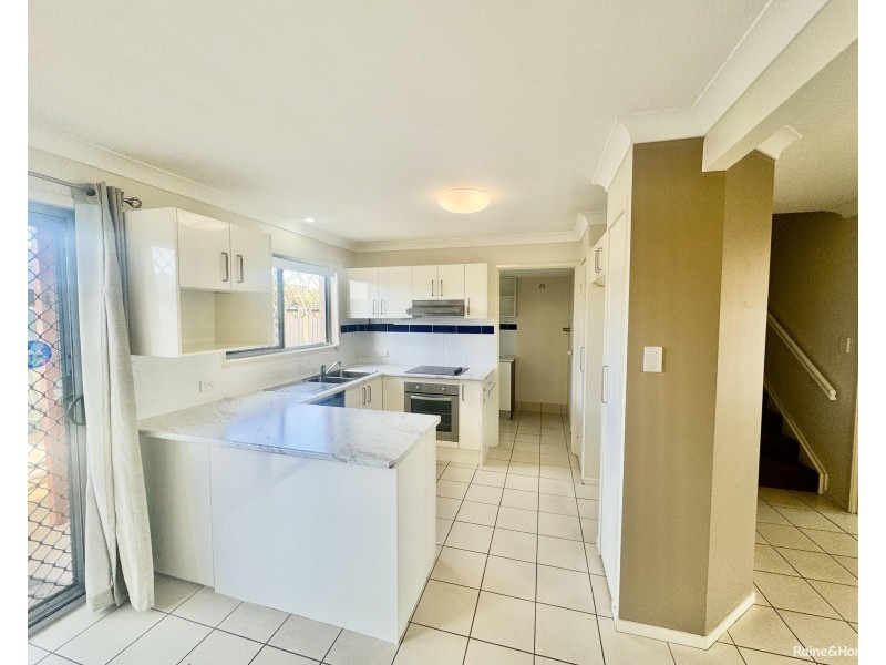 2 Meadowbrook Drive, Meadowbrook QLD 4131