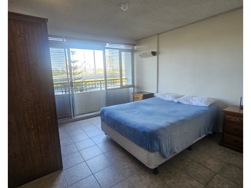 209/2 Barney Street, Southport QLD 4215