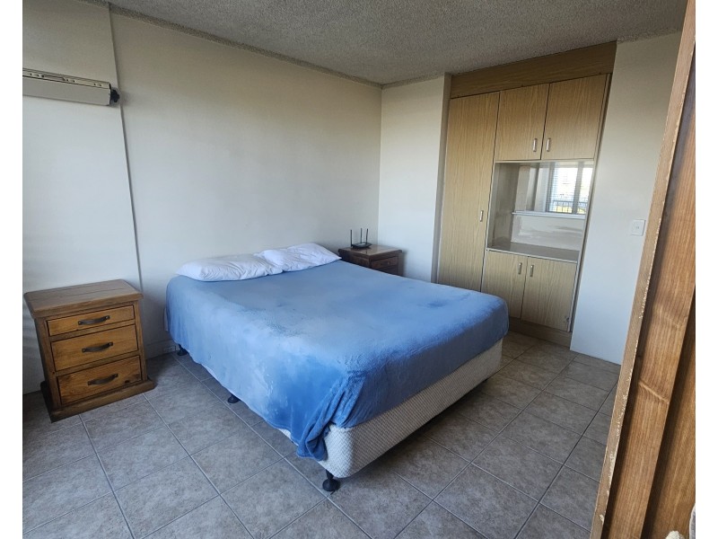 209/2 Barney Street, Southport QLD 4215