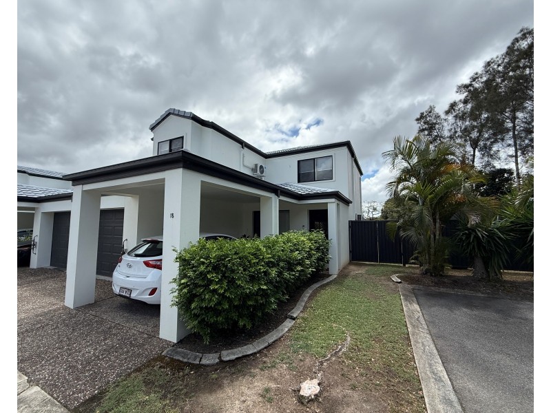 18/2 Concord Circuit, Robina QLD 4226