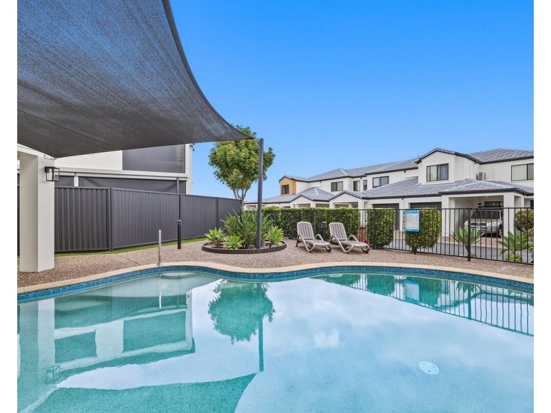 18/2 Concord Circuit, Robina QLD 4226