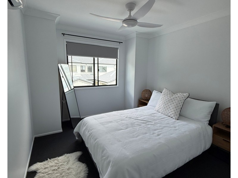 18/2 Concord Circuit, Robina QLD 4226