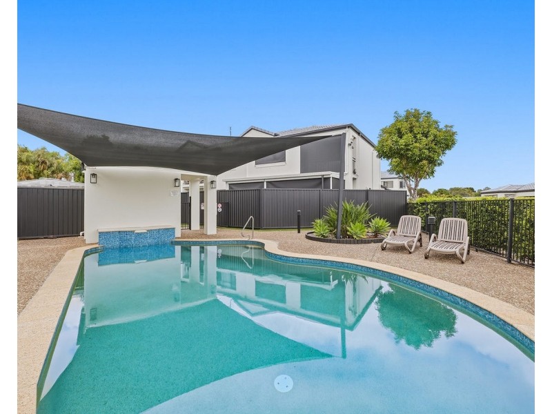 18/2 Concord Circuit, Robina QLD 4226