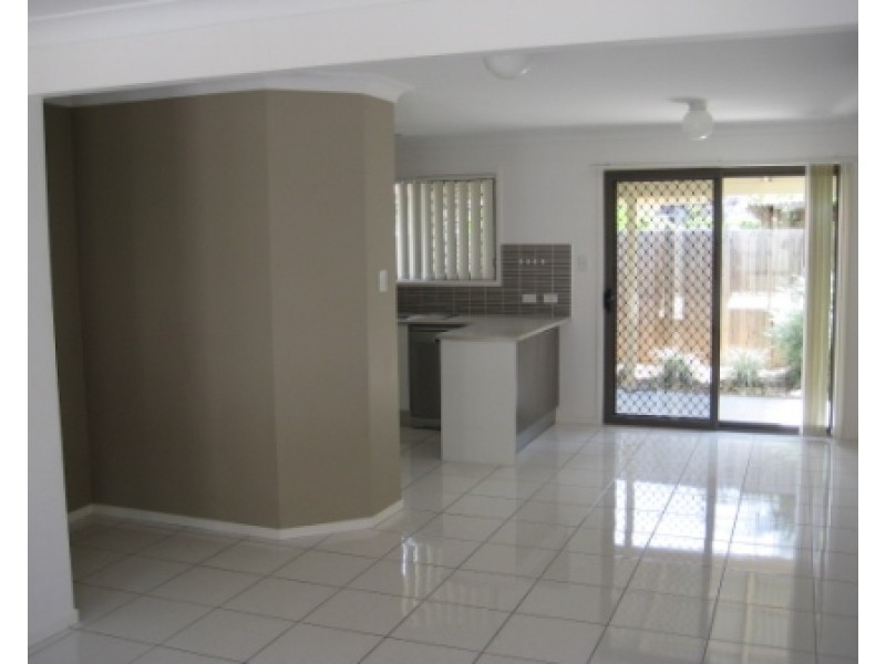 3/5 Cotterell, Kallangur QLD 4503