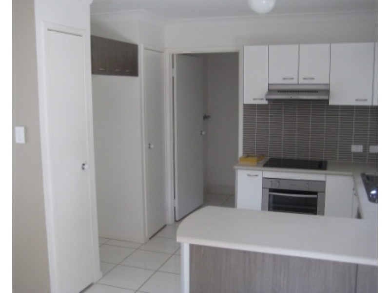 3/5 Cotterell, Kallangur QLD 4503