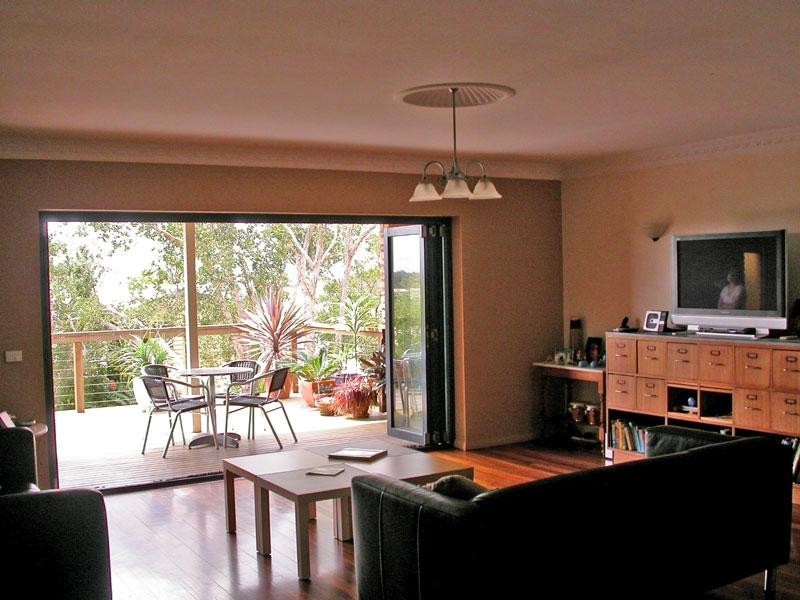 25 Ocean View Crescent, Emerald Beach NSW 2456