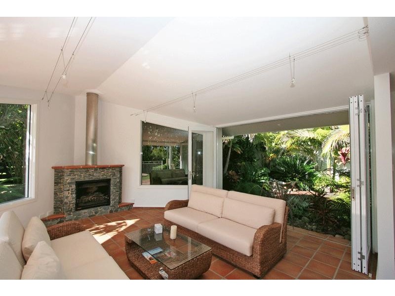 5 Hibiscus Avenue, Sapphire Beach NSW 2450