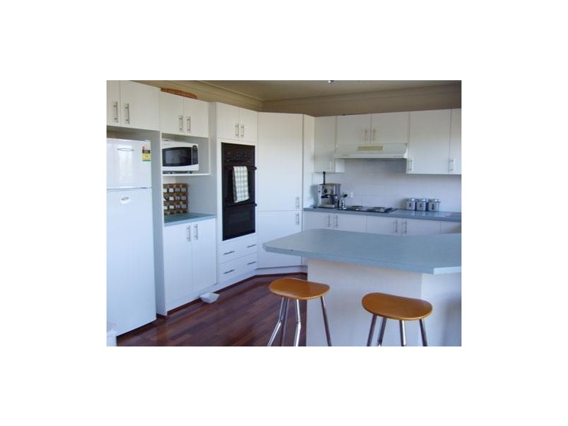 37 Dammerel Crescent, Emerald Beach NSW 2456