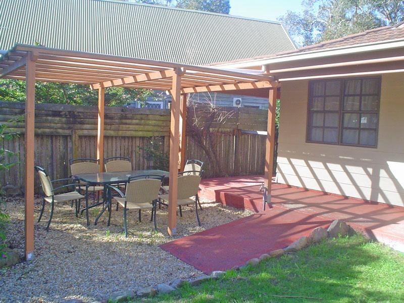 6 Dammerel Crescent, Emerald Beach NSW 2456