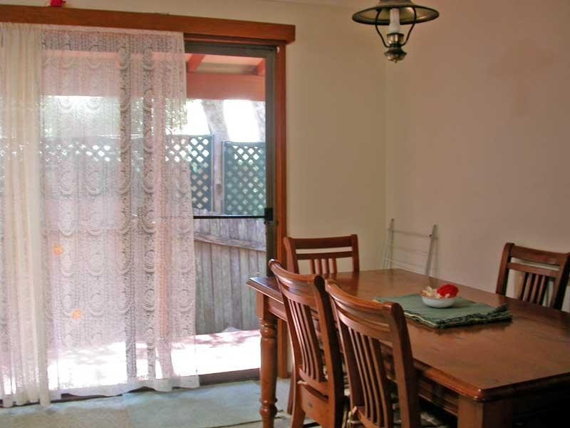 6 Dammerel Crescent, Emerald Beach NSW 2456