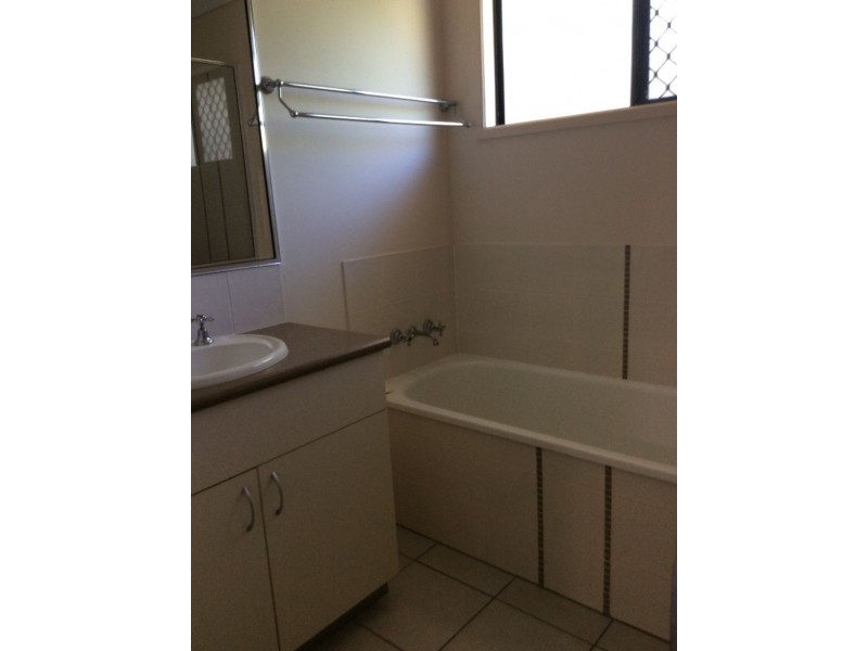 4 Wexford Crescent, Burdell QLD 4818