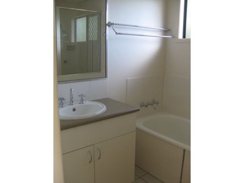 4 Wexford Crescent, Burdell QLD 4818