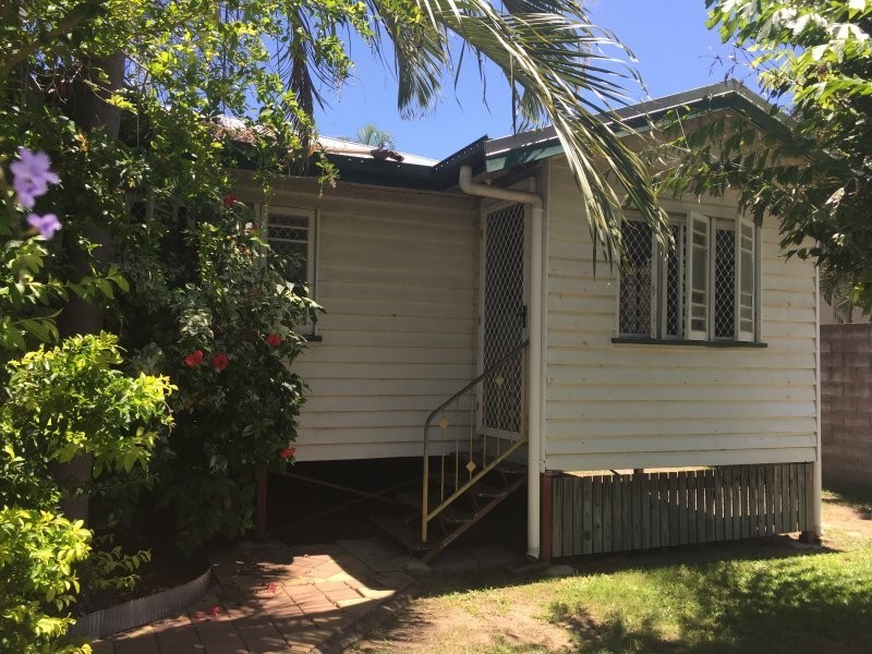 1/14 Ackers Street, Hermit Park QLD 4812