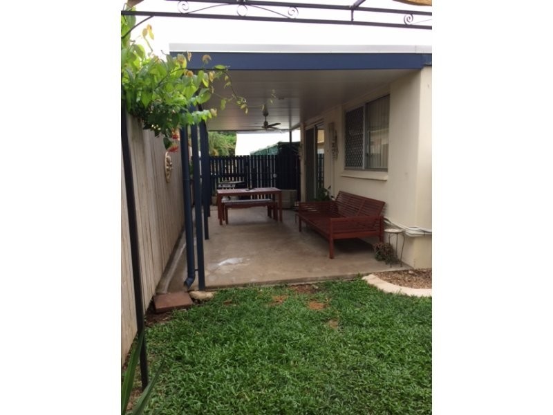 West End QLD 4810
