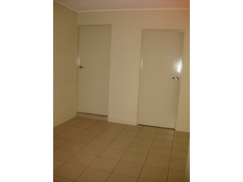 West End QLD 4810