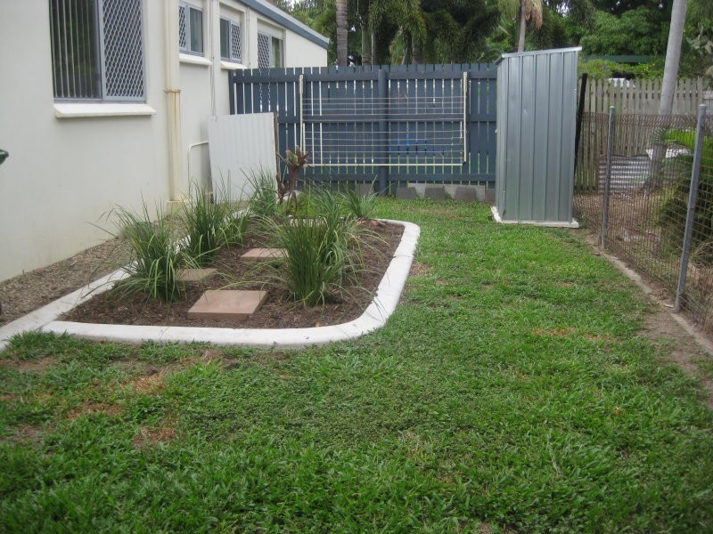 West End QLD 4810