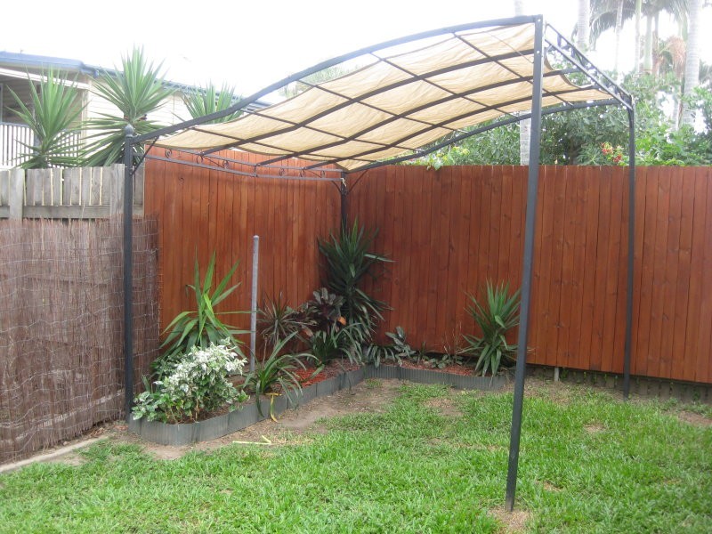 West End QLD 4810