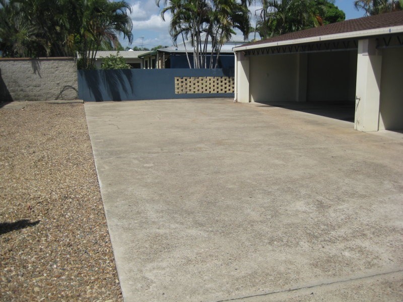 West End QLD 4810