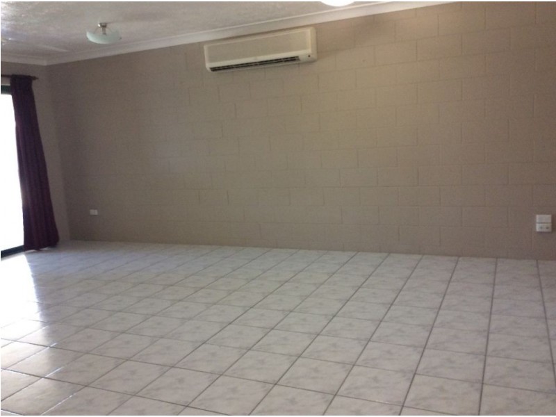 9 Dalkeith Crescent, Mount Louisa QLD 4814