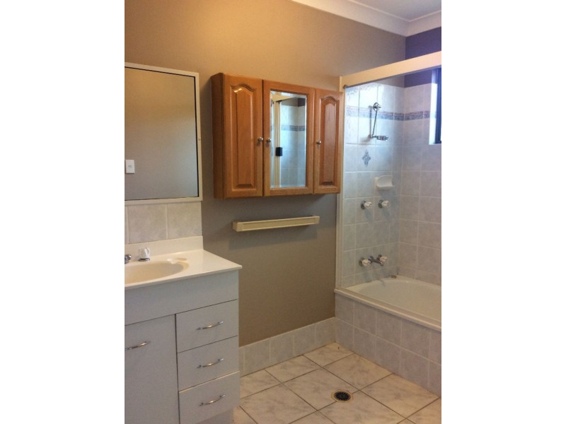 9 Dalkeith Crescent, Mount Louisa QLD 4814