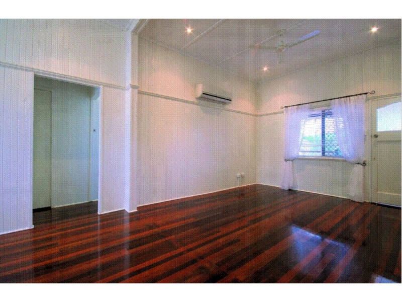 Pimlico QLD 4812