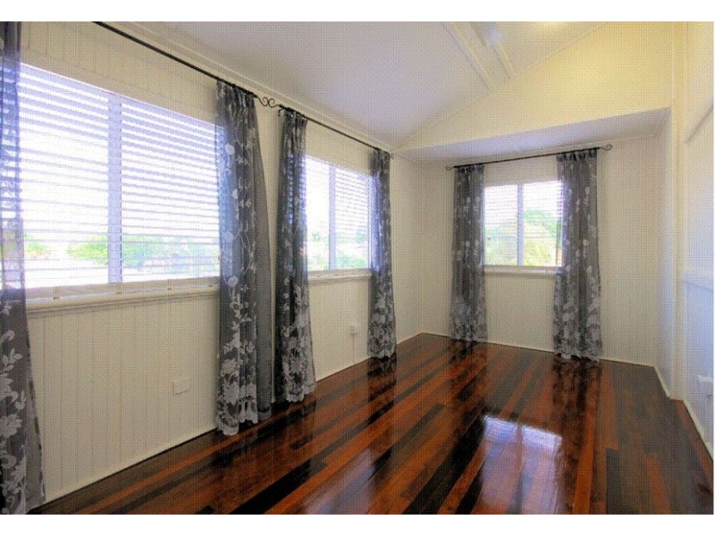 Pimlico QLD 4812