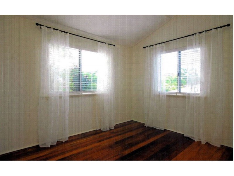 Pimlico QLD 4812